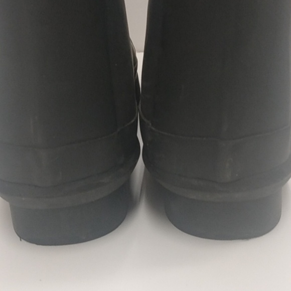 Wind River women's pair of Rain Boots size 6 black, pink, white - Picture 11 of 11